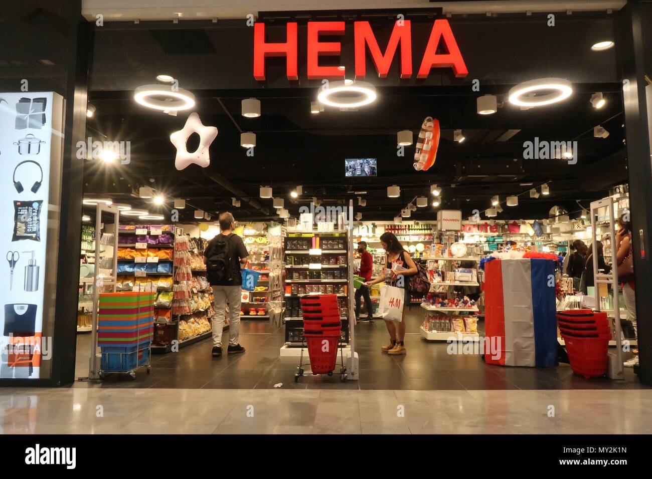 Hema shop Banque de photographies et d'images à haute résolution - Alamy