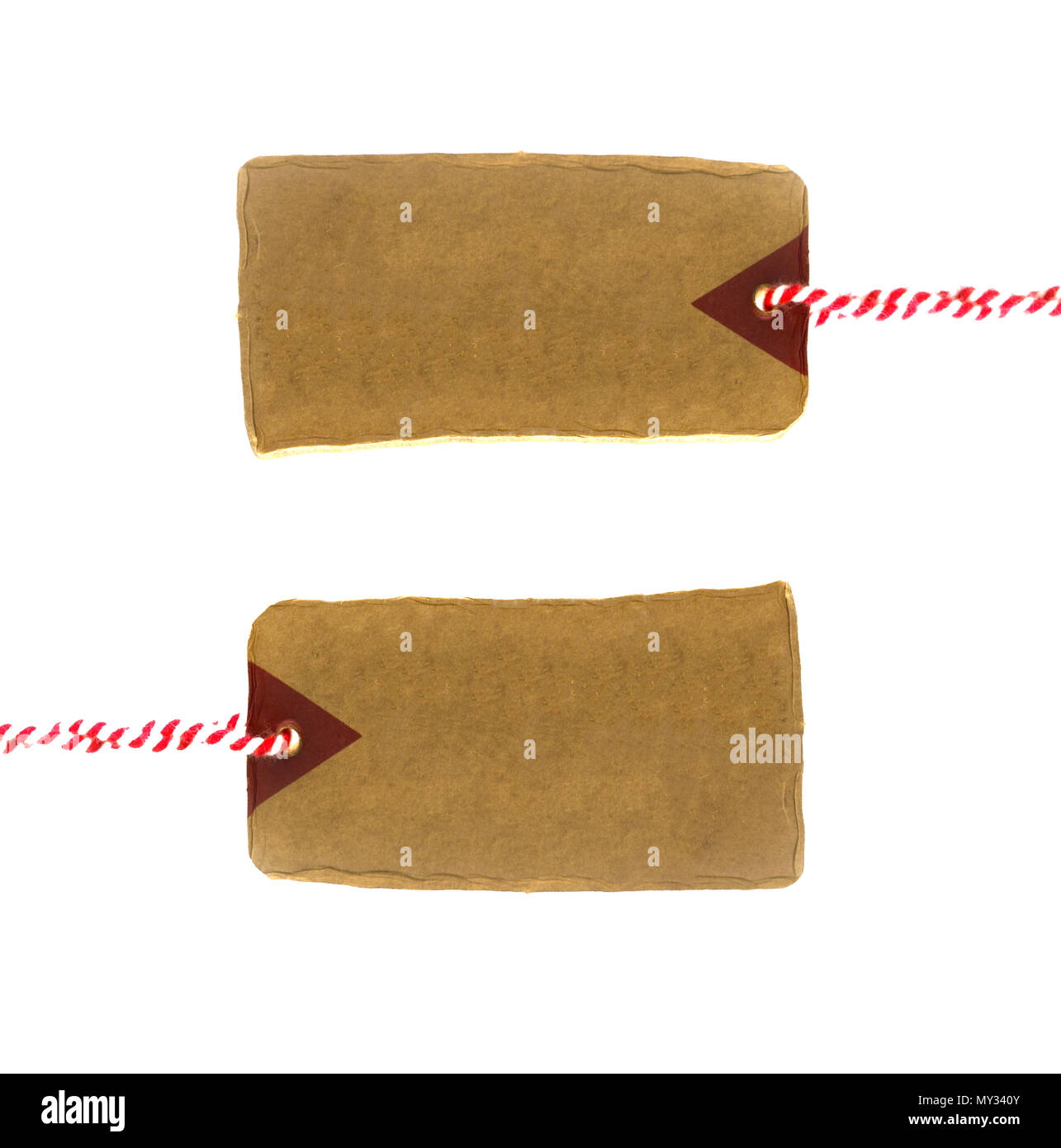 Vintage Tags étiquette avec string, isolé sur le fond blanc. Banque D'Images Vintage Tags étiquette avec string, isolé sur le fond blanc. Banque D'Images