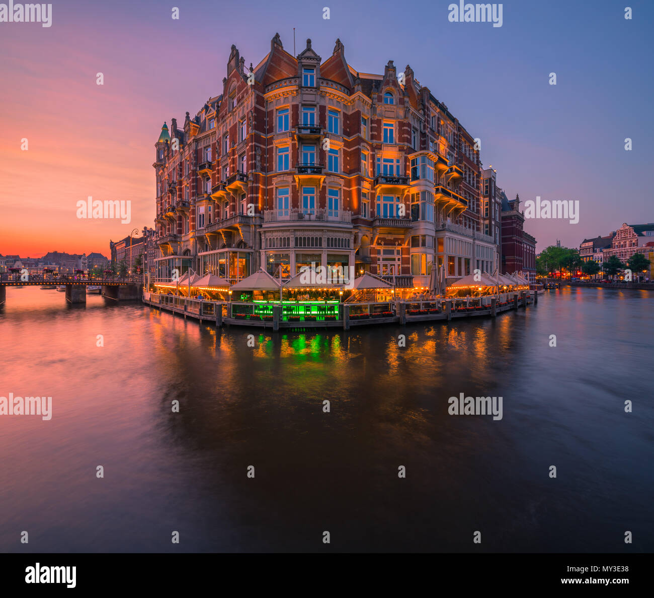 De l'Europe Amsterdam (anciennement connu sous le nom de l'Hôtel de l'Europe) est un hôtel cinq étoiles situé sur la rivière Amstel dans le centre d'Amsterdam, l'Netherlan Banque D'Images