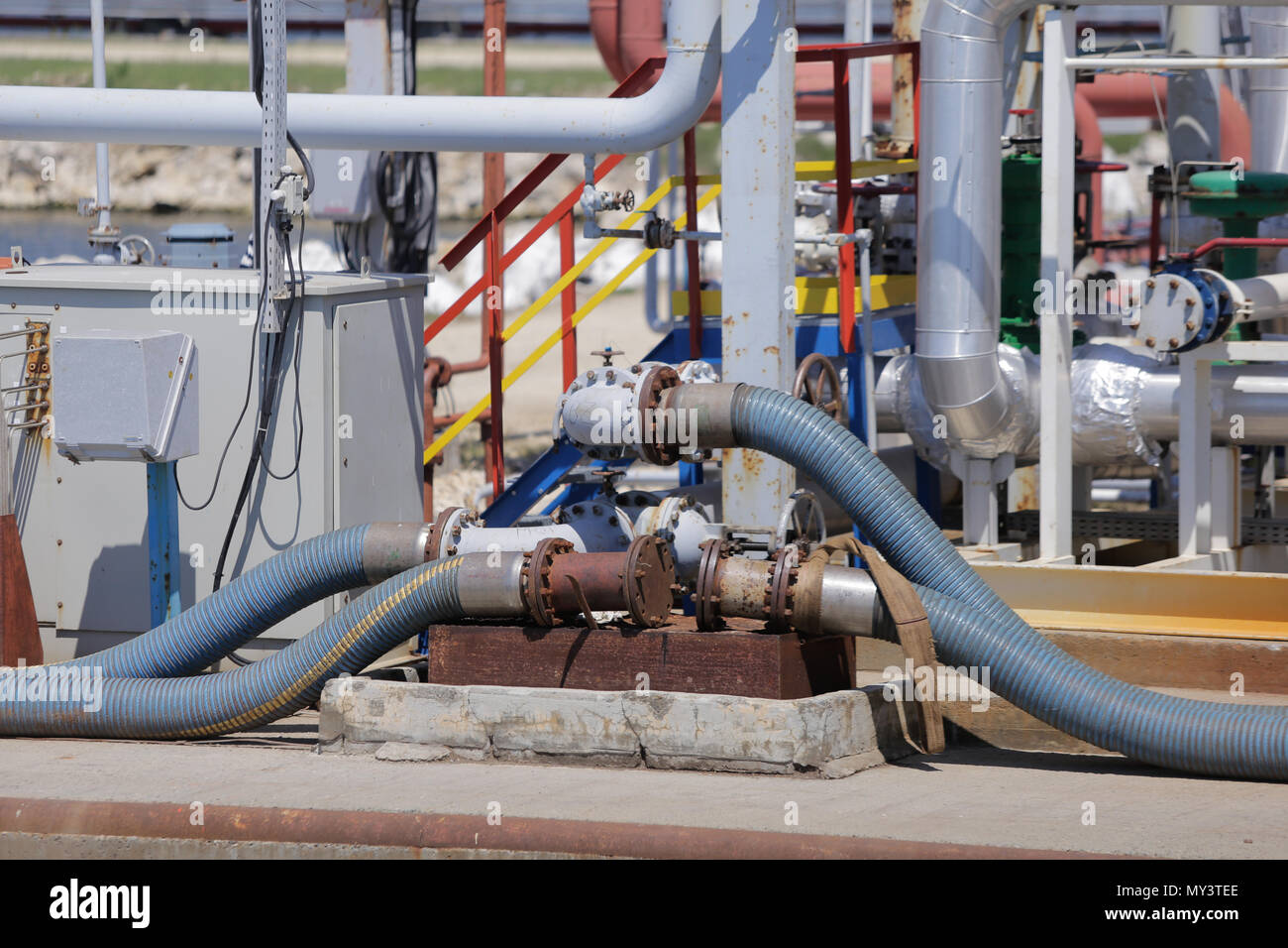 CONSTANTA, Roumanie - le 19 mai 2018 Détails : avec l'équipement dans une raffinerie de pétrole Banque D'Images