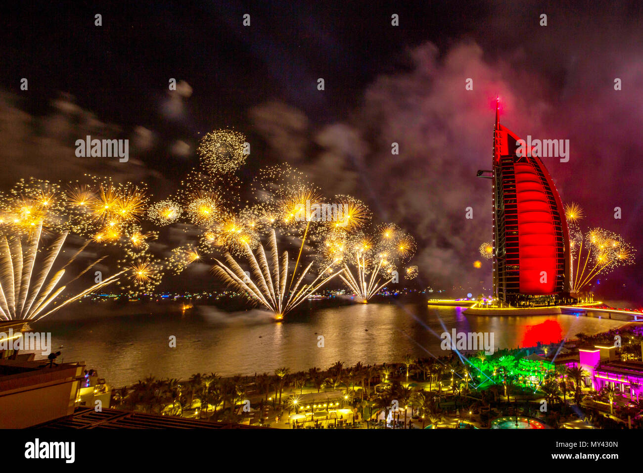 D'artifice à Burj Al Arab Jumeirah Al Naseem TOD_ Banque D'Images