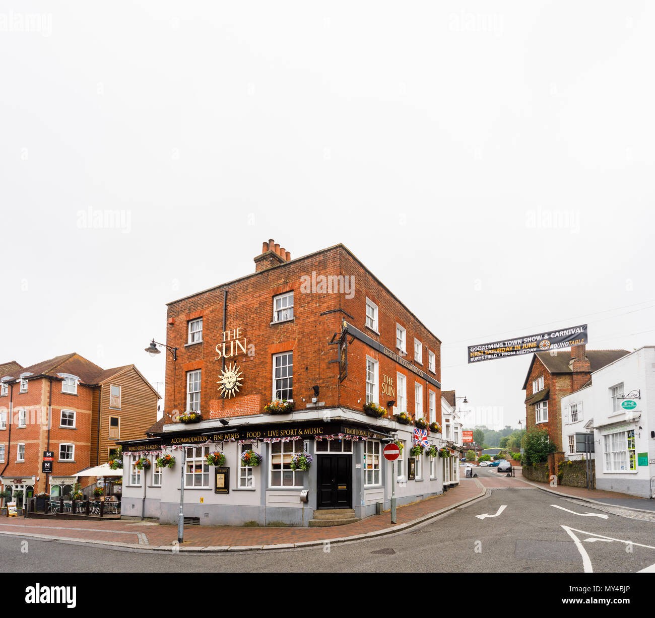 Le soleil (Sun Inn) fonction chambre à Godalming centre-ville, un petit marché de la ville historique près de Guildford, Surrey, Angleterre du Sud-Est, Royaume-Uni Banque D'Images