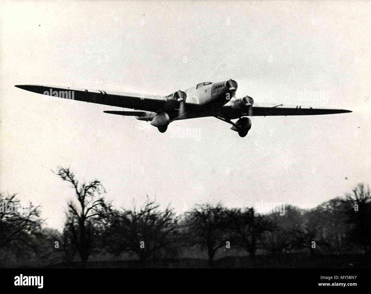 . English : Avion Potez 62 a l'atterrissage . 7 juin 2011, 17:49:04. Avion Potez 62 70 57 Inconnu a l'atterrissage Banque D'Images