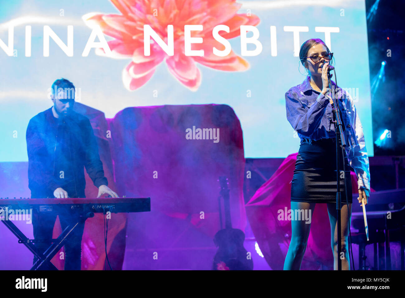 Cannes, France, 5 juin 2018 Nina Nesbitt en concert au Midem 2018, MIDEM, Cannes © ifnm / Alamy Live News Banque D'Images