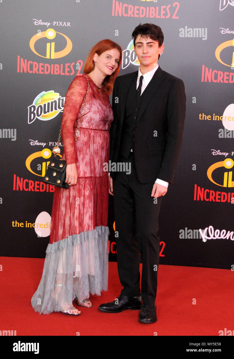 Los Angeles, USA. Juin 2018, 5ème. (L-R) Chiara Galiazzo et chanteur italien Michele Bravi assiste à la première mondiale de Disney et Pixar indestructibles '2' au El Capitan Theatre Le 5 juin 2018 à Los Angeles, Californie. Photo de Barry King/Alamy Live News Banque D'Images