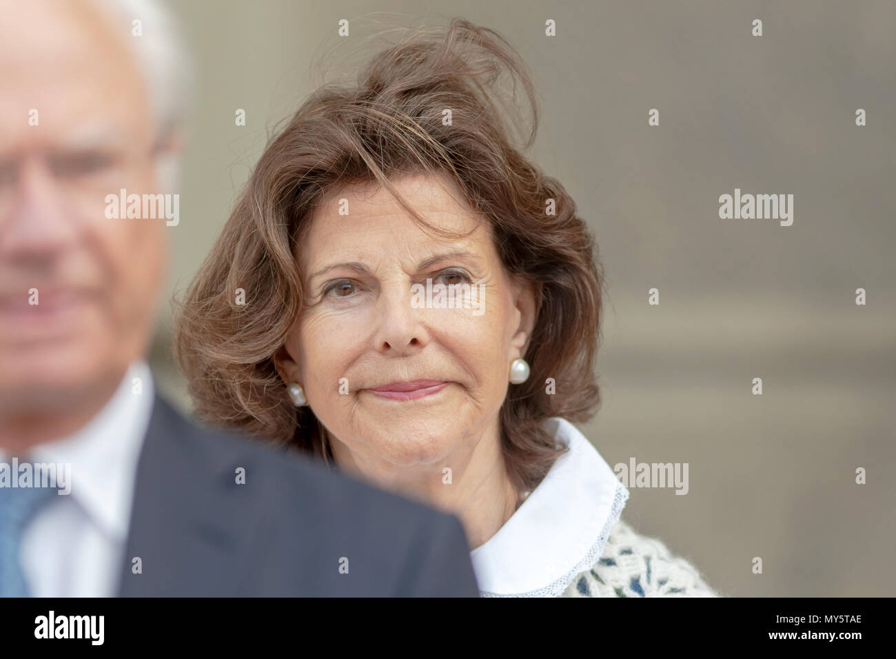 Stockholm, Suède. 6 juin, 2018. Fête nationale suédoise avec le roi Carl XVI et la reine Silvia au château royal de Stockholm d'ouverture Cérémonie pour le public. Credit : Stefan Holm/Alamy Live News Banque D'Images