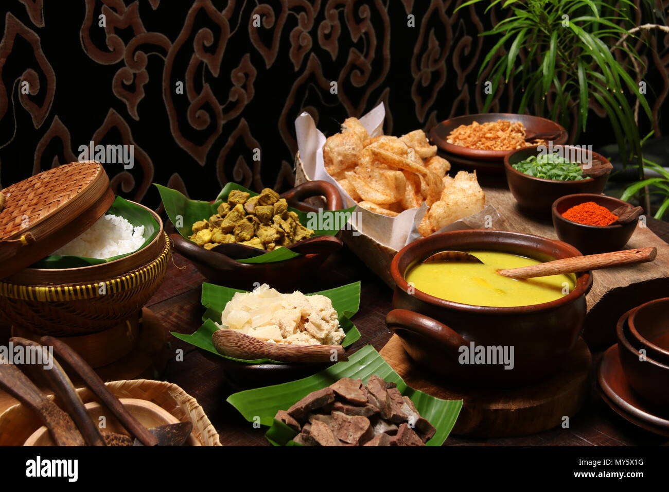 Buffet Gare d'Empal Gentong Cirebon, la traditionnelle soupe de boeuf de Cirebon, Ouest de Java Banque D'Images