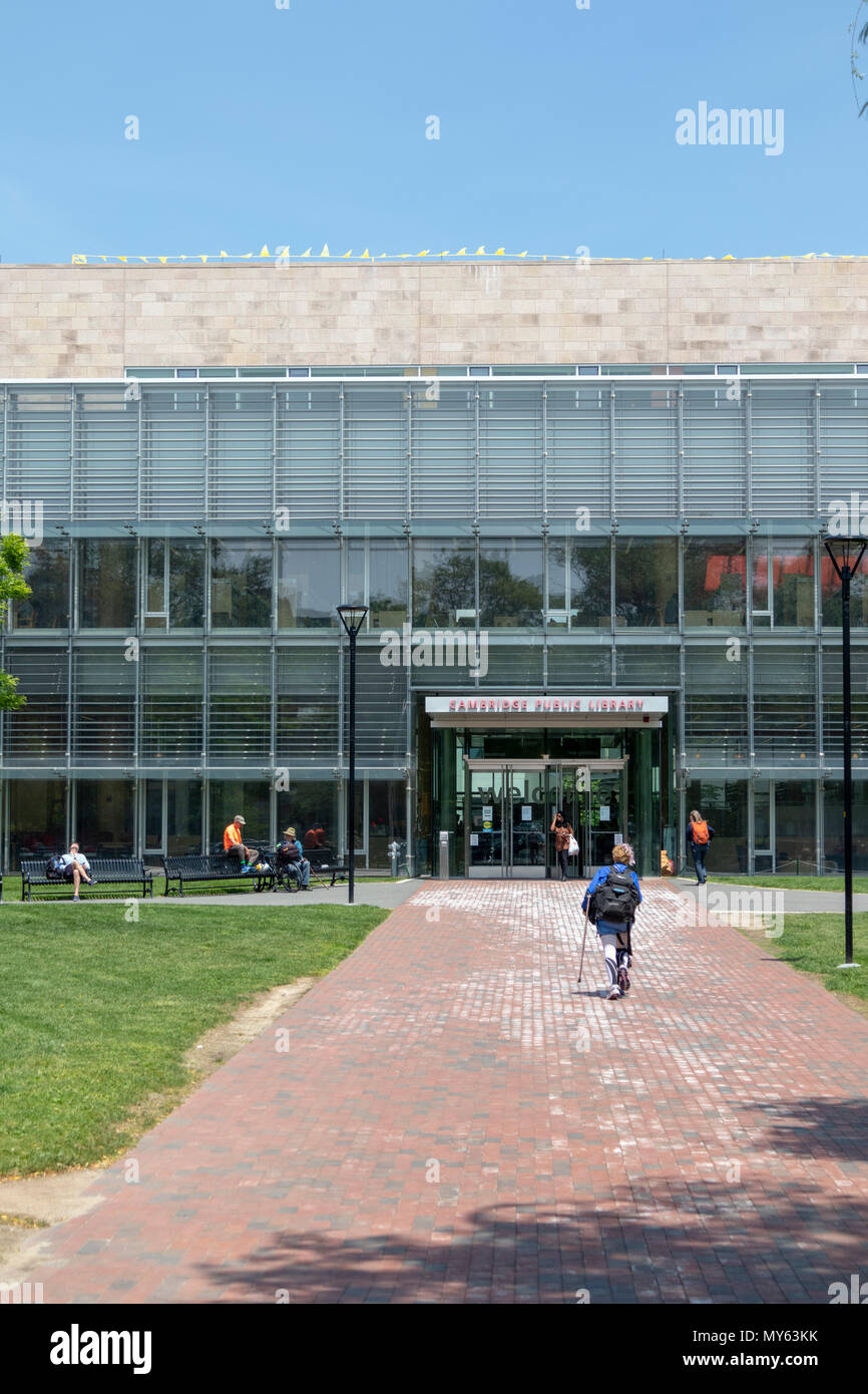 La Bibliothèque publique de Cambridge à Cambridge, Massachusetts, USA Banque D'Images