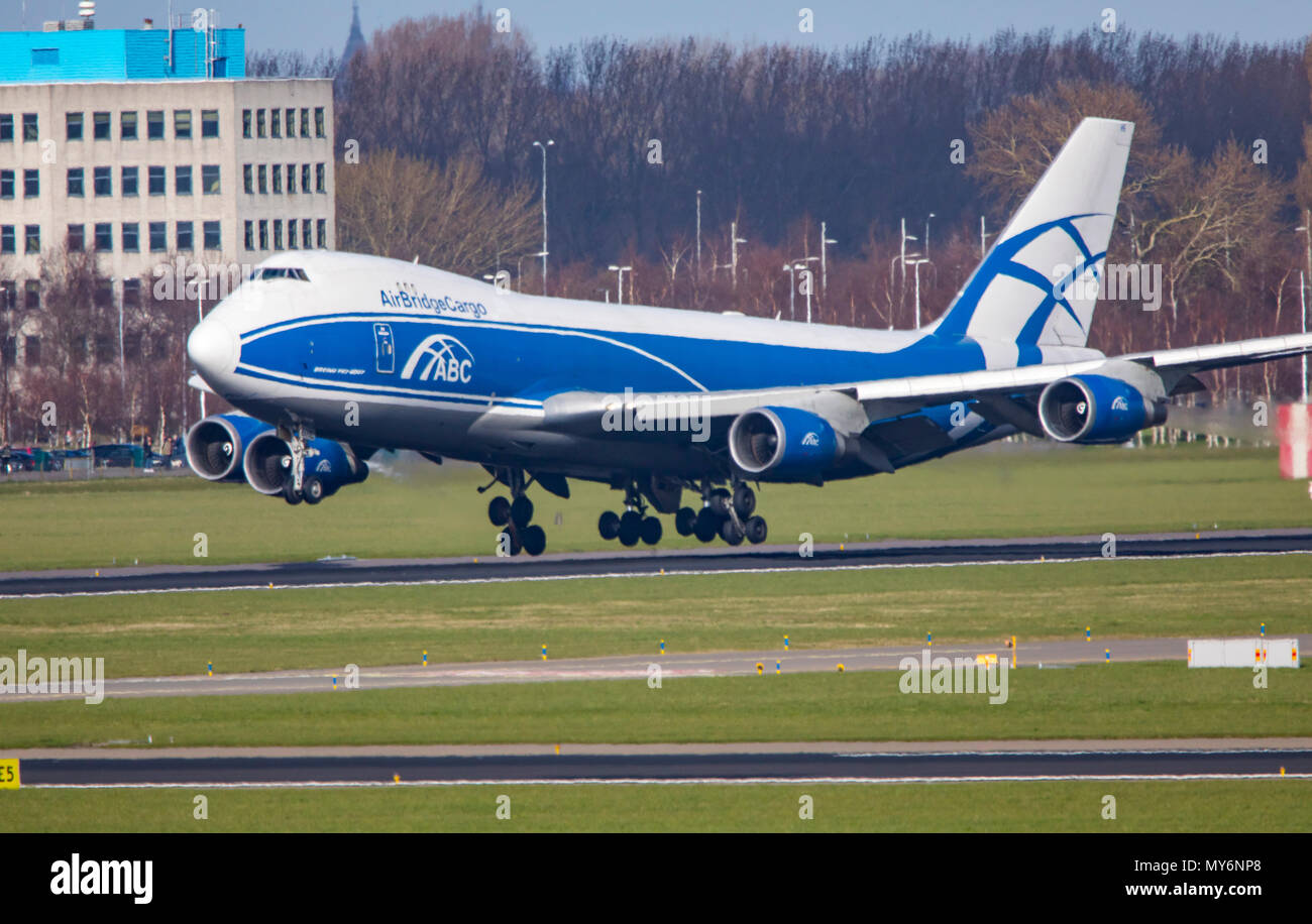 AirBridgeCargo, Cargo, Boeing 747-400 F près de l'aéroport Schiphol d'Amsterdam, en Hollande du Nord, Pays-Bas, Banque D'Images