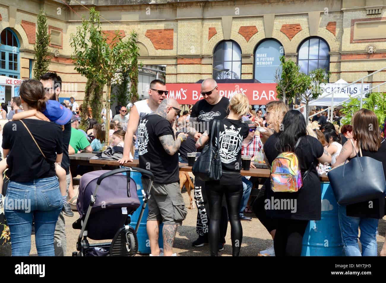 Les gens tatoués à l'Alexandra Palace tattoo expo 2018 London UK Banque D'Images