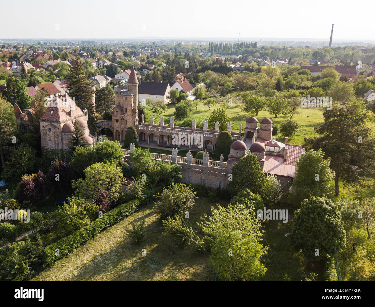 SZEKESFEHERVAR, HONGRIE - 25 Avril 2018 : Vue de dessus de l'antenne de Bory Var château dans la Szekesfehervar, Hongrie Banque D'Images