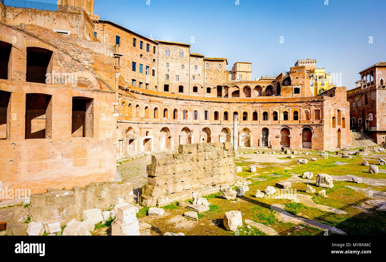 Marchés de Trajan est un grand complexe de ruines dans la ville de Rome, Italie, Banque D'Images