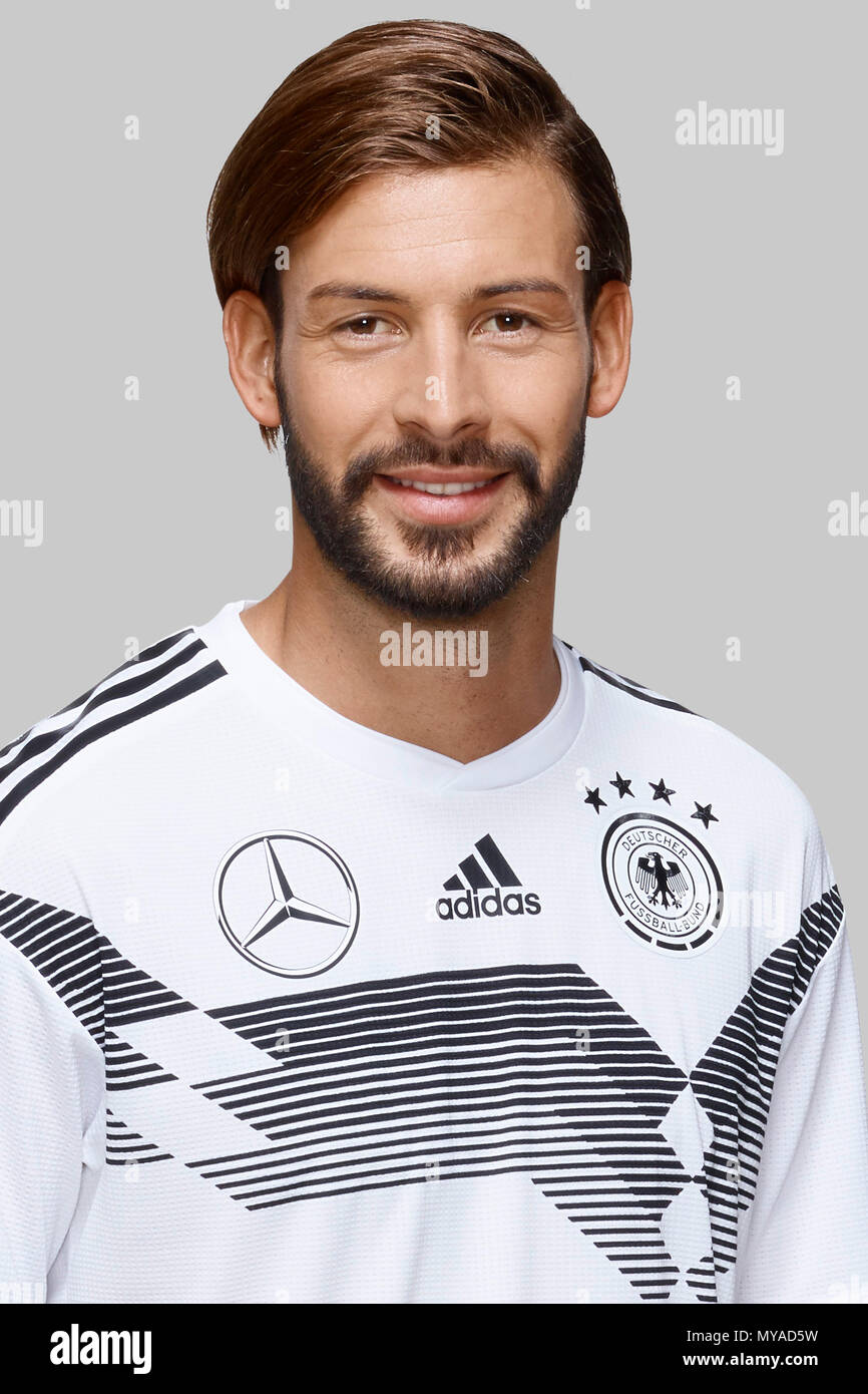 DFB - l'équipe nationale allemande de football (DFB - Photoshooting 2018 Die Mannschaft Marvin PLATTENHARDT (GER) Photo : Norbert Schmidt / dfbpool Banque D'Images