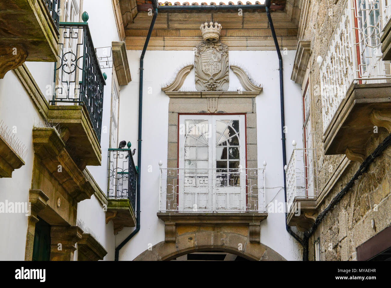 La plus ancienne rue.dans Guimaraes Rua de Santa Maria, le centre historique de Guimaraes, Portugal. Banque D'Images