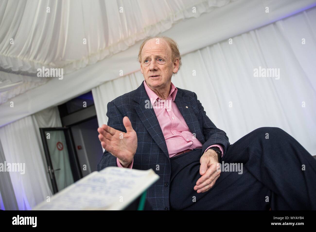 John Ralston Saul, écrivain et philosophe canadien, président de PEN International et co-fondateur de l'association à but non lucratif pour la citoyenneté canadienne, tiré sur le Symposium de Saint-Gall en 2018, à l'Université de Saint-Gall, le 4 mai 2018. Dans le monde d'utilisation | Banque D'Images