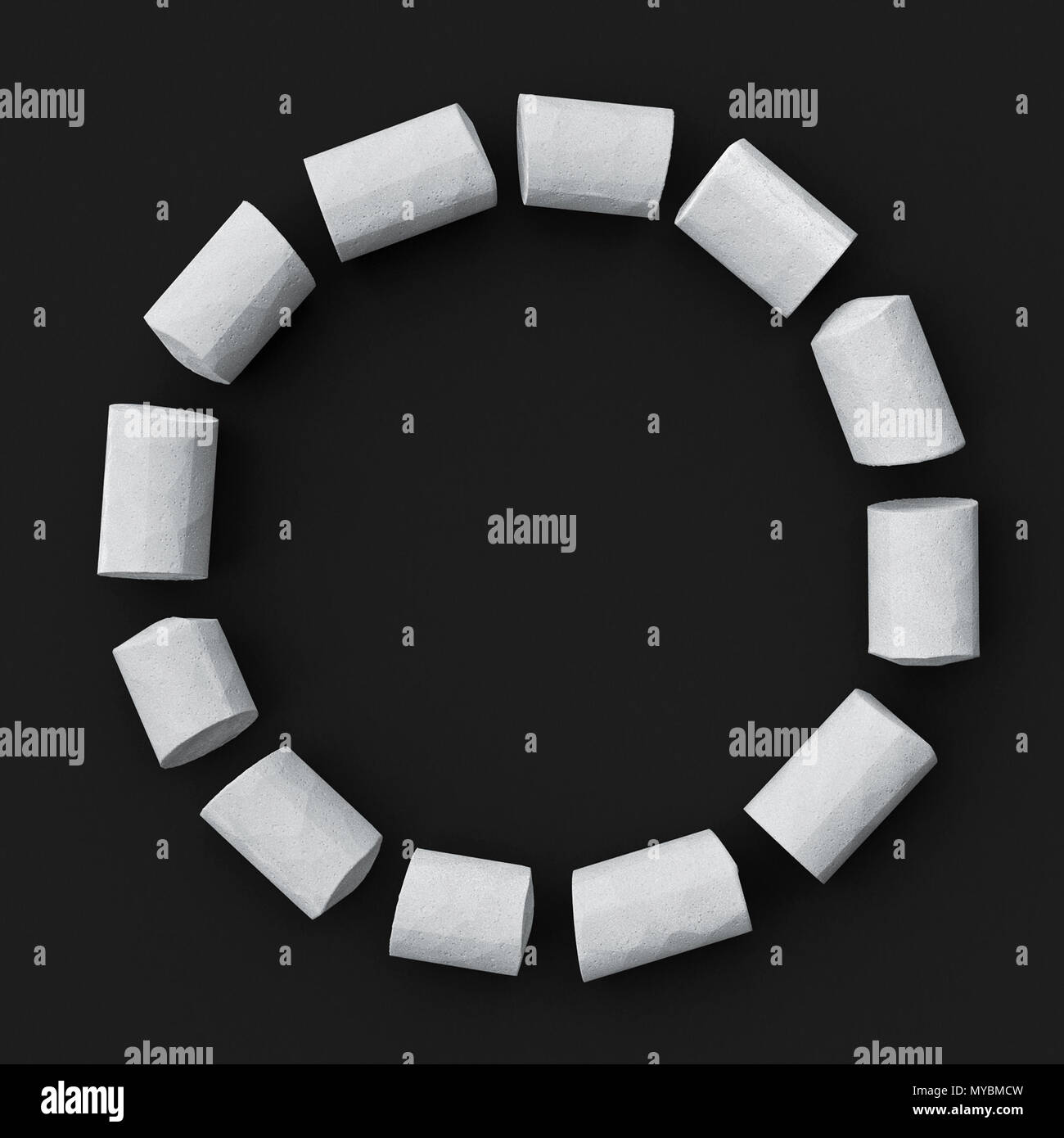 Trottoir blanc ou tableau noir craie assemblés ensemble de polices comme symbole de forme du cercle sur un tableau noir, l'image de la police en rendu 3D pour l'éducation, l'art et Banque D'Images