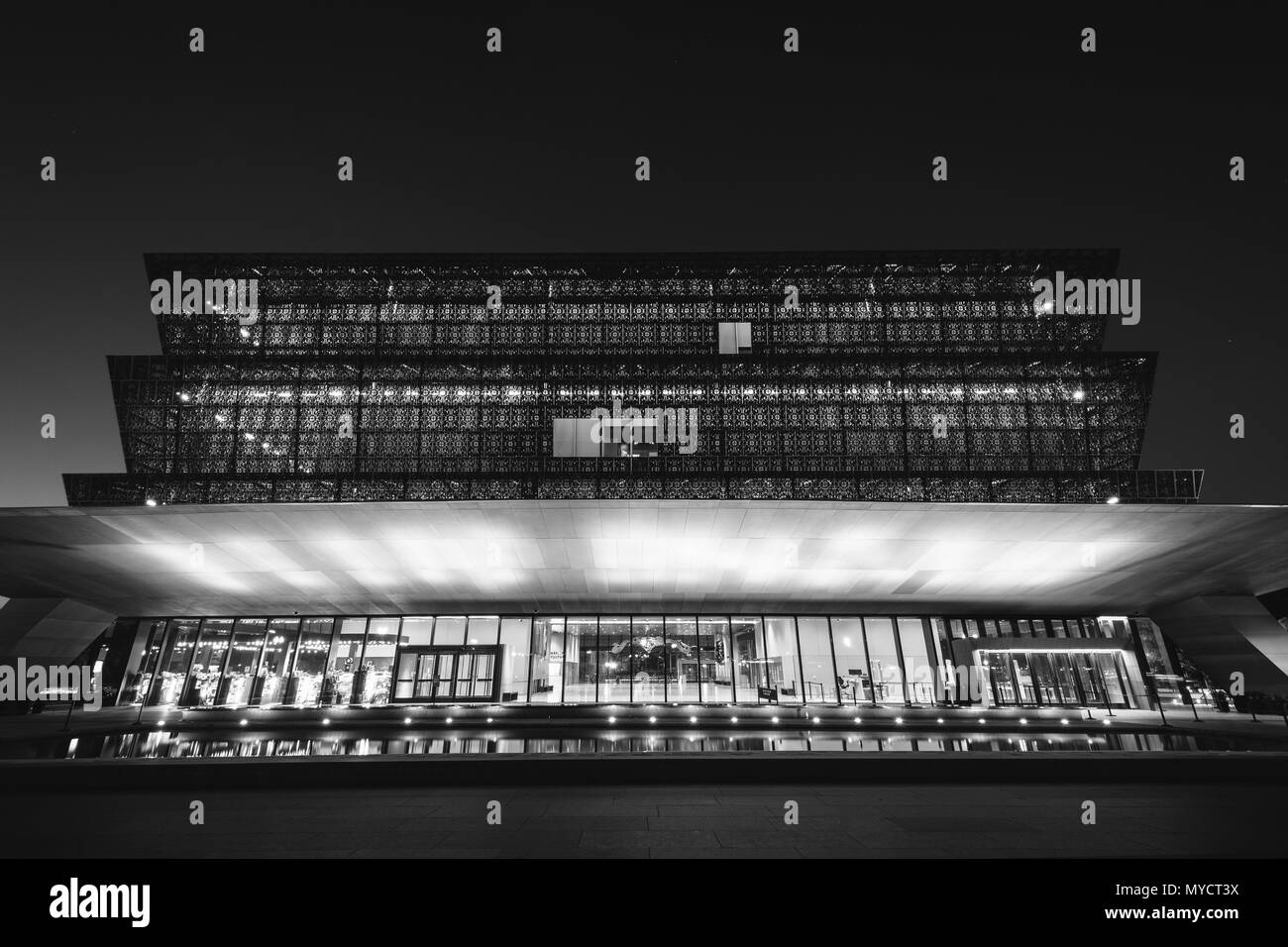 Le National Museum of African American History and Culture de nuit, à Washington, DC. Banque D'Images