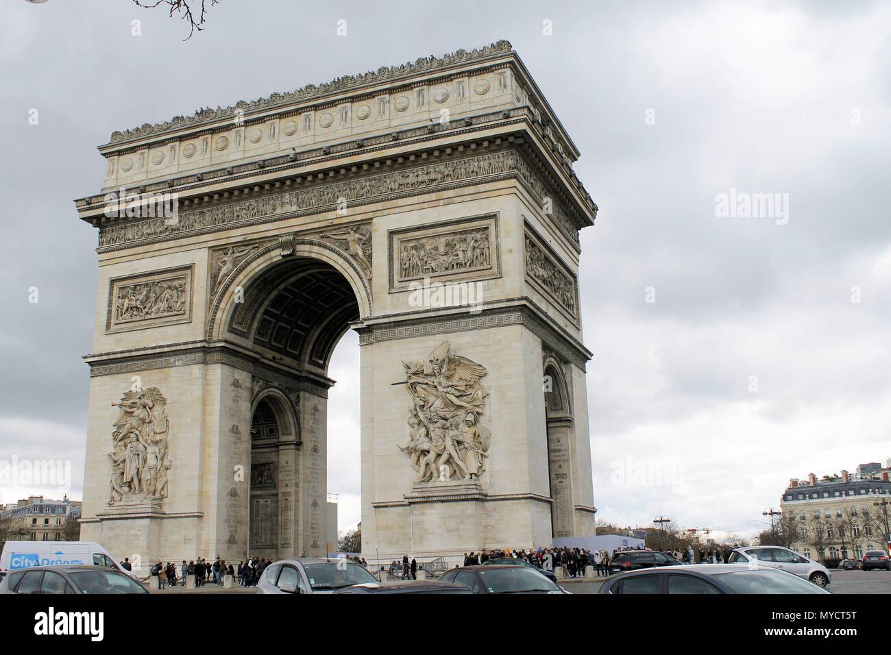 Arc de Triomphe Arc de triomphe sur la place Charles de Gaulle Etoile, Les Champs Elysées Paris France Banque D'Images