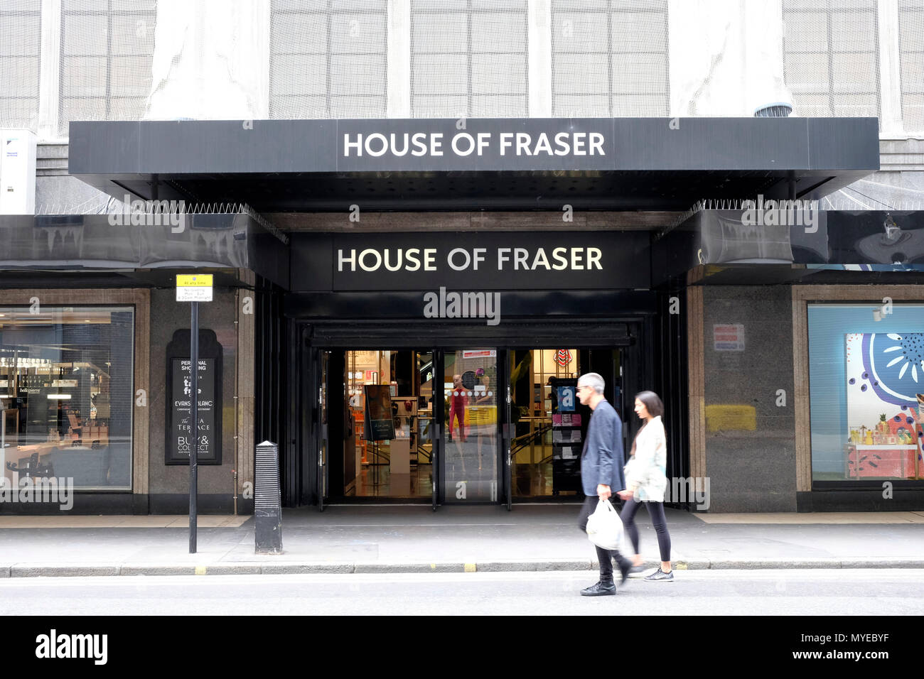 London, UK, 7 juin 2018. La chaîne de magasins britannique va fermer plus de la moitié de ses magasins, dont le célèbre sur Oxford Street, Londres. Credit : Yanice Idir / Alamy Live News Banque D'Images