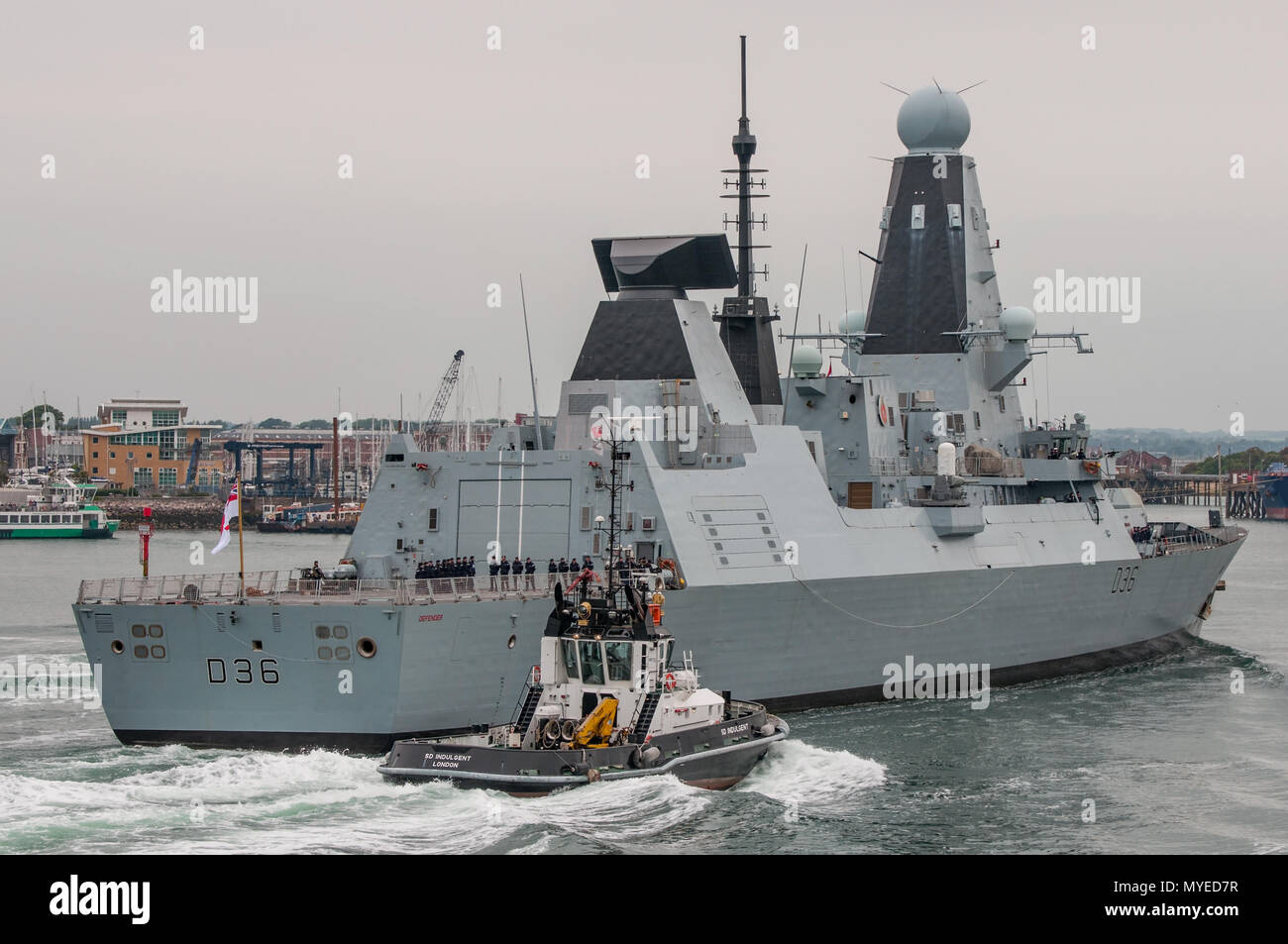 Portsmouth, Royaume-Uni. 7 juin, 2018. La Royal Navy Destroyer HMS 45 Type Defender est de retour au front après avoir reçu les modifications à l'équipement majeur au cours de reposer. Crédit : Neil Watkin / Alamy Live News Banque D'Images