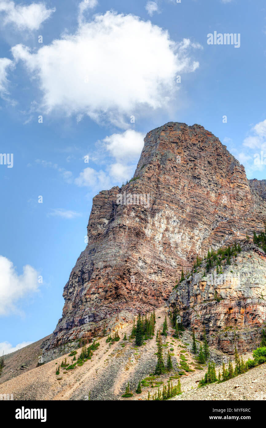 Le mont Babel imposants près du lac Louise en Alberta, Canada