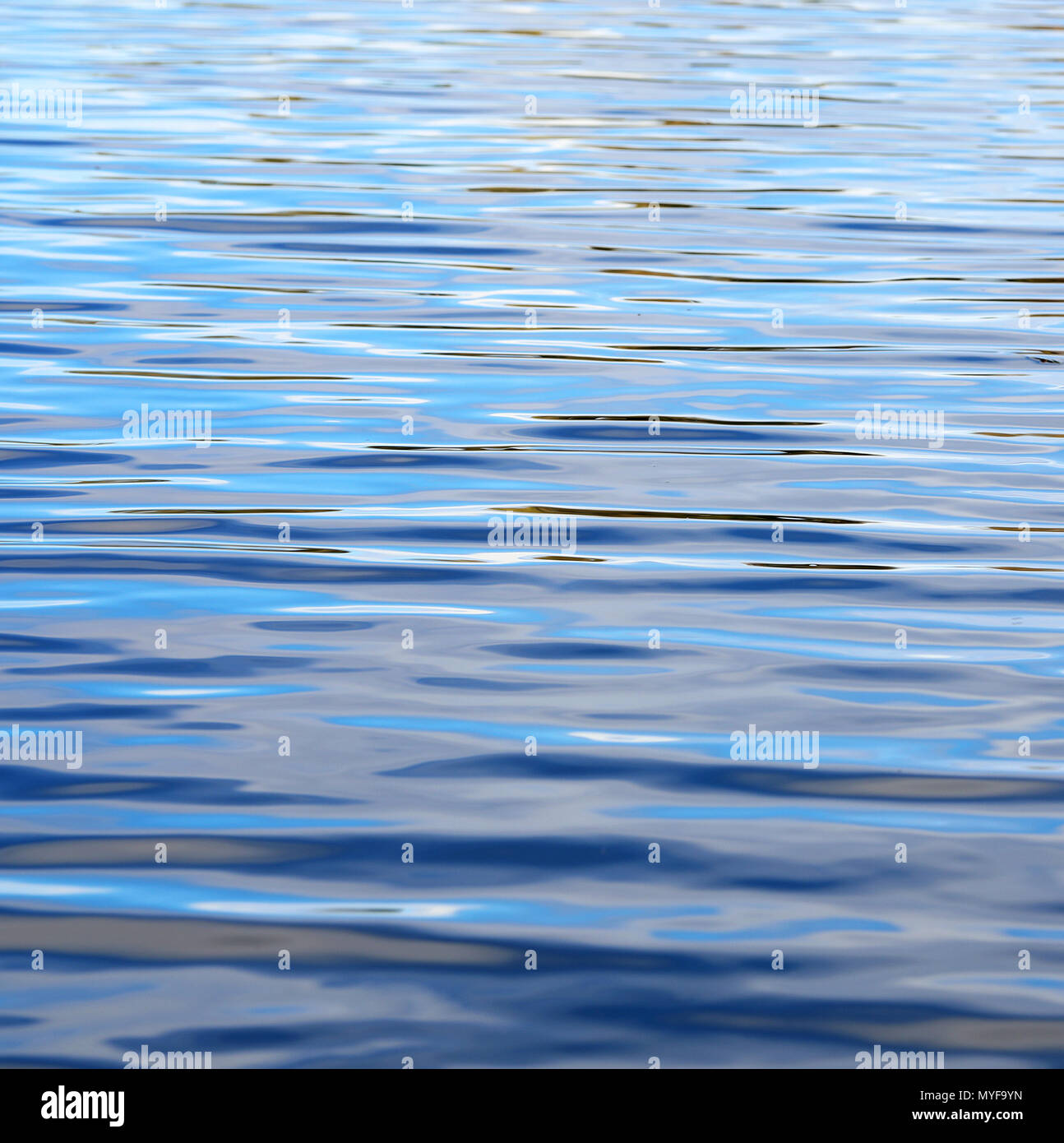 Belle Couleur Bleu Arriere Plan Simple D Ondulation De La Surface De L Eau Le Calme Les Vagues De L Ocean Ou De L Eau Plate Cool L Eau Apaisante H L Eau Nature Photo Stock Alamy Belle Couleur Bleu Arriere Plan Simple D Ondulation De La Surface De L Eau Le Calme Les Vagues De L Ocean Ou De L Eau Plate Cool L Eau Apaisante H L Eau Nature Photo Stock Alamy