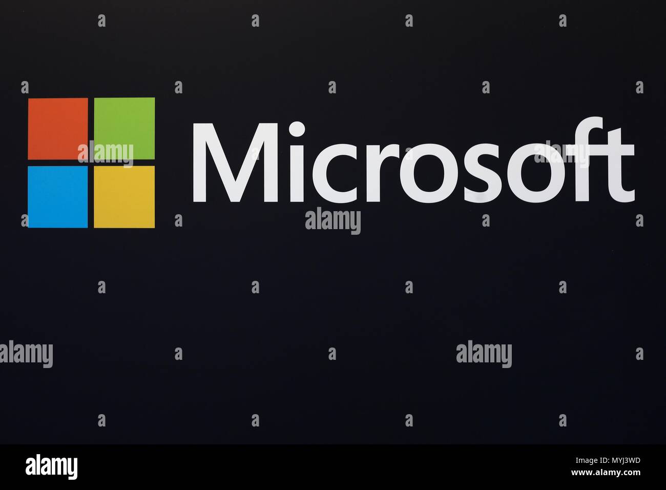 Amsterdam, Pays-Bas - 1 Février 2016 : Logo Microsoft sur un mur. Microsoft est une multinationale américaine technology company Banque D'Images