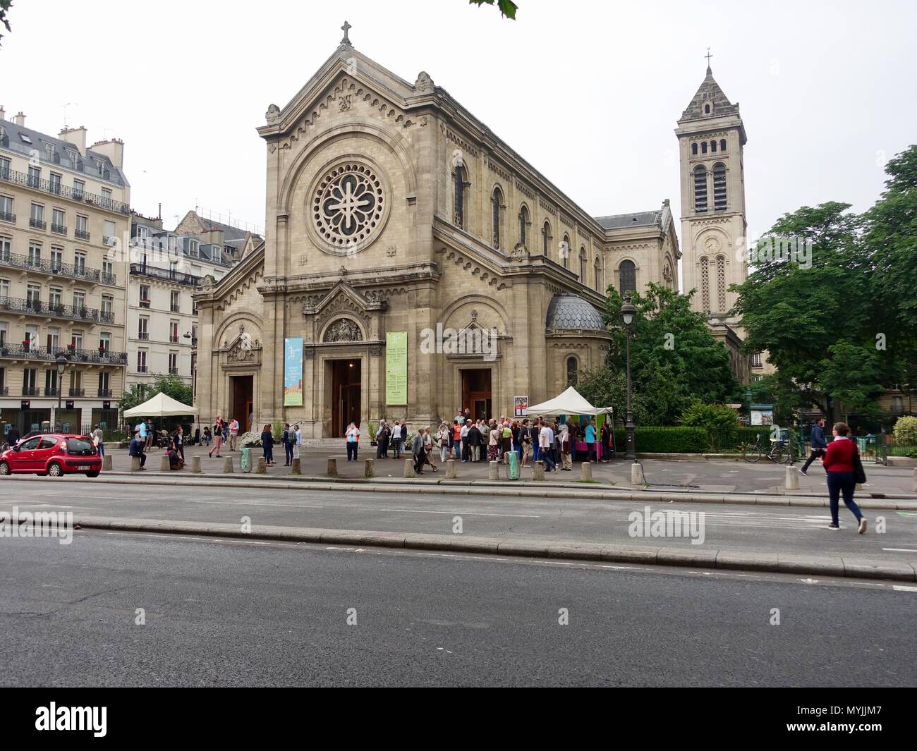 église notre dame des champs Banque de photographies et d'images à haute  résolution - Alamy