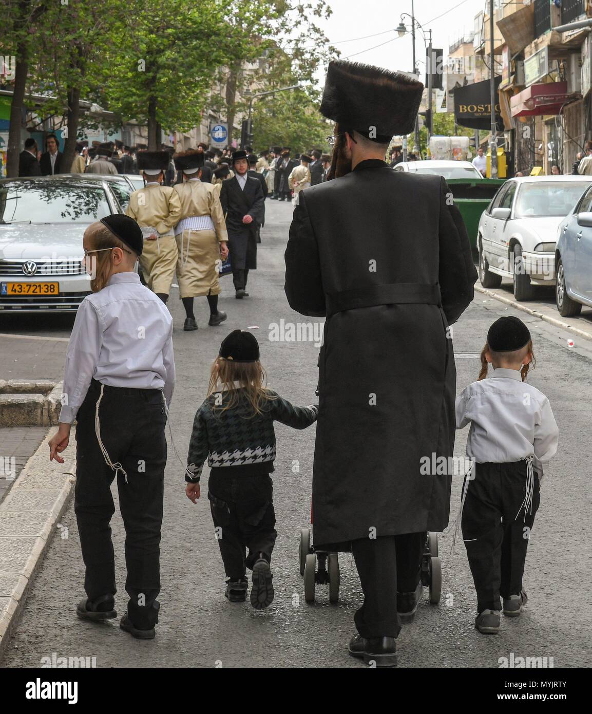 Rassemblement des juifs Mea Shearim à Jérusalem., 5 avril 2018 | dans le monde entier Banque D'Images