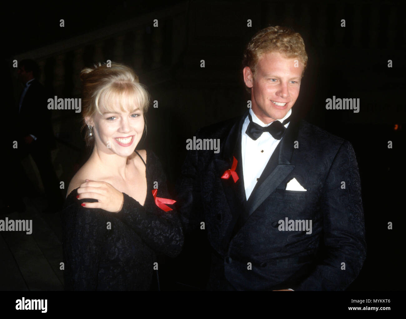 PASADENA, CA - 25 août : (L-R) L'actrice Jennie Garth et l'acteur Ian Ziering assister à la 43e Primetime Emmy Awards annuel le 25 août 1991 à Pasadena Civic Auditorium à Pasadena, en Californie. Photo de Barry King/Alamy Stock Photo Banque D'Images