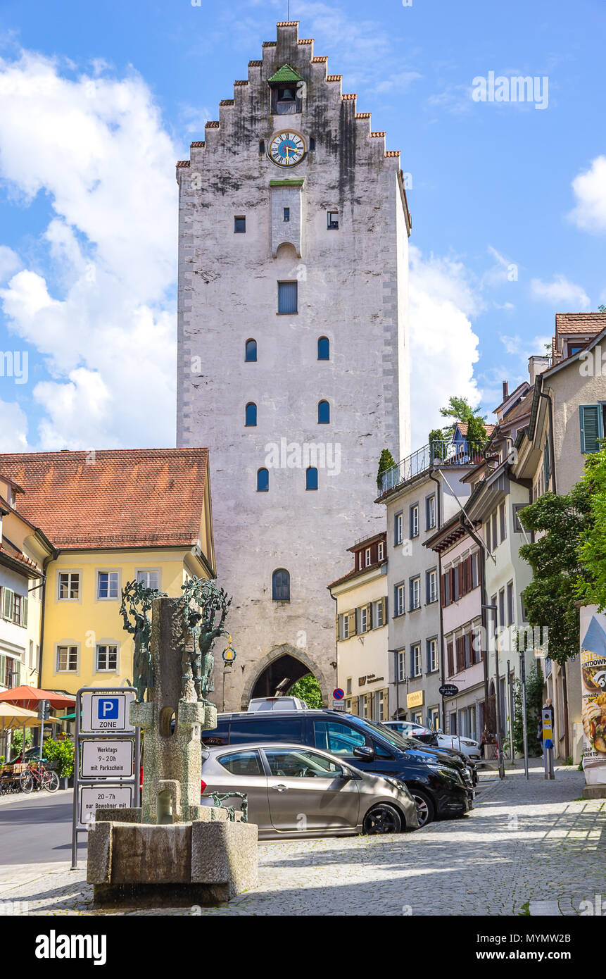 Ravensbourg, Bade-Wurtemberg, en Haute Souabe, Allemagne - jusqu'à la rue du Marché (Marktstrasse) à l'Obertor porte de ville. Banque D'Images