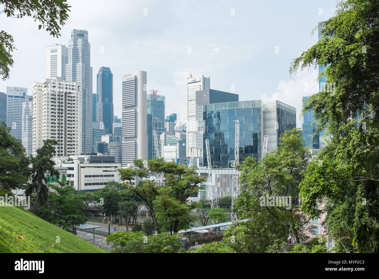 Vue de Singapour les blocs de bureau et la ville de Fort Canning Park Banque D'Images