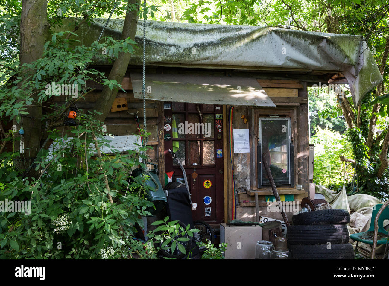 Sipson, UK. 5 juin, 2018. Croître, Heathrow hors réseau d'un espace communautaire destiné à aider les villages d'agrandissement de l'aéroport de Heathrow se battre. Banque D'Images