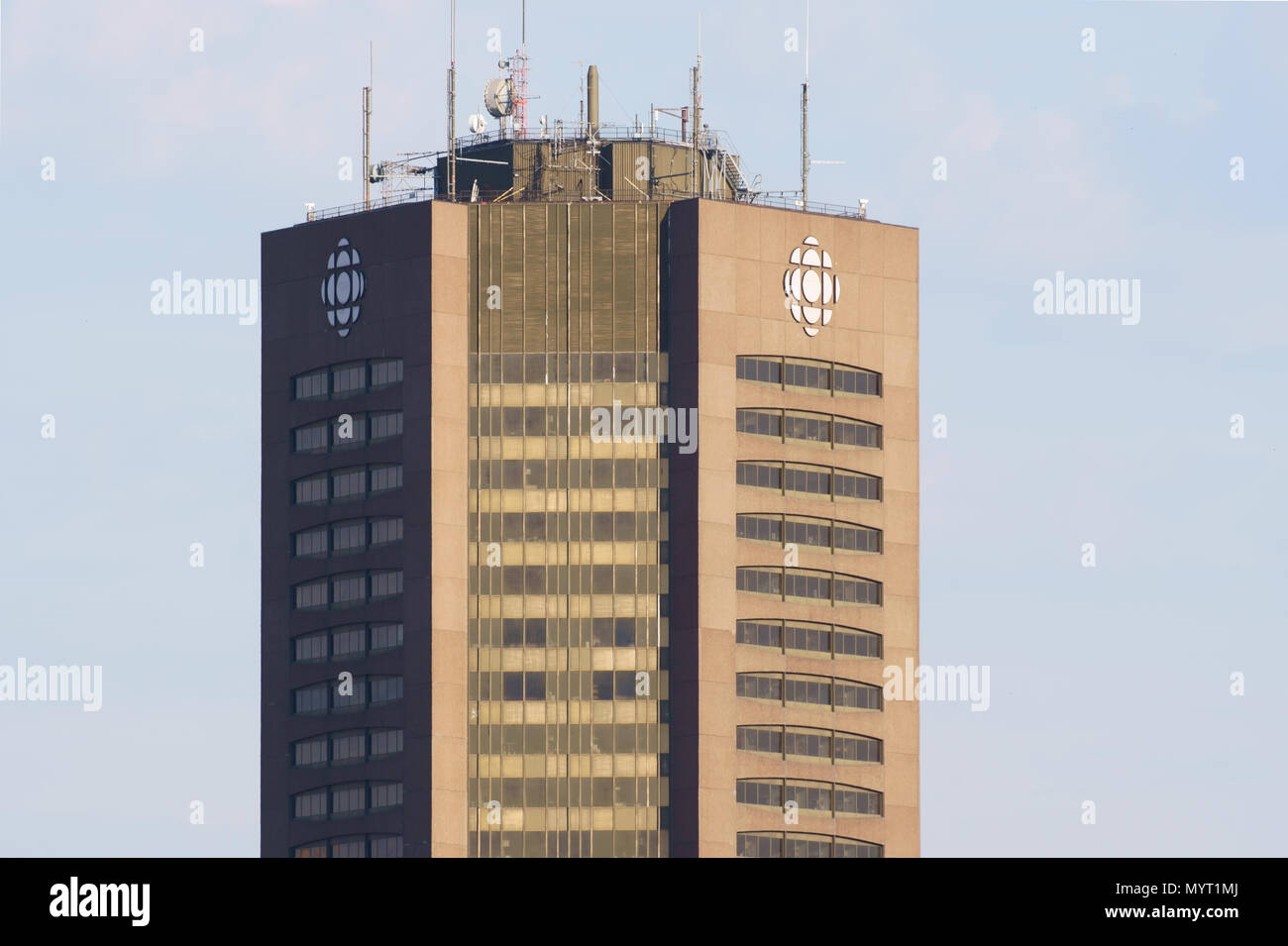 Montréal, QC / Canada - Juin 7th, 2018 : Le tour de Montréal de la Société Radio-Canada (SRC - SRC) construit dans les années 70 sera converti Banque D'Images Montréal, QC / Canada - Juin 7th, 2018 : Le tour de Montréal de la Société Radio-Canada (SRC - SRC) construit dans les années 70 sera converti Banque D'Images