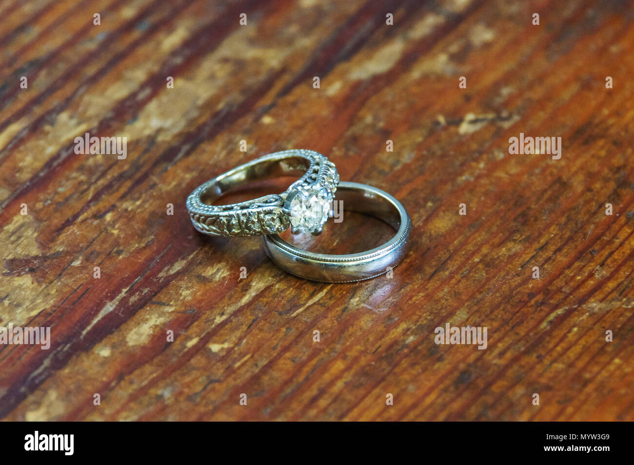 bague or blanc et bois bague or blanc et bois