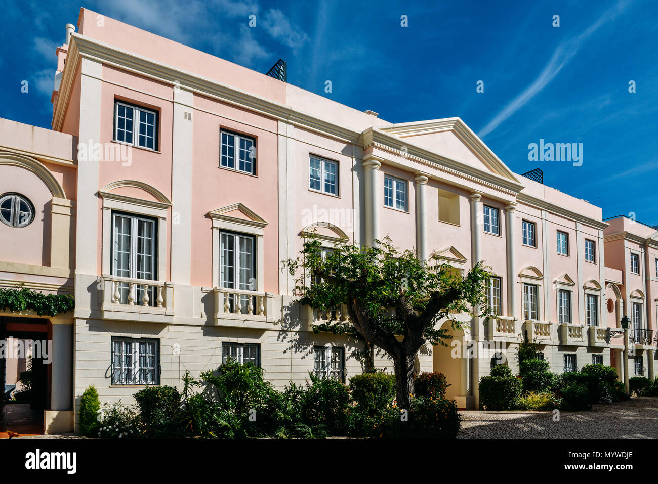 Le vieux village en Algarve, Portugal est une collection de propriétés 280 construit au 18e siècle l'architecture portugaise et anglaise niché dans le centre de la Pinhal à Vilamoura, Algarve Banque D'Images