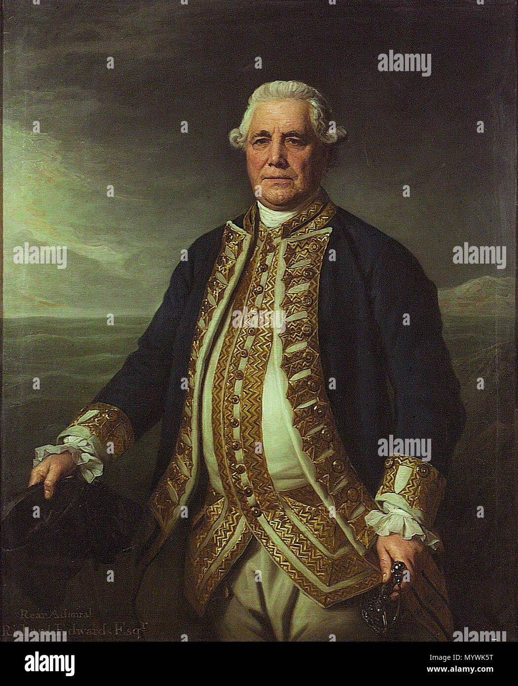 . Anglais : l'amiral Richard Edwards, d.1794 Un trois-quart-length portrait de Richard Edwards, amiral de la Bleue. Il fait face à la gauche et porte un officier général de l'uniforme de 1767-83, avec son chapeau et canne dans sa main droite. L'arrière-plan montre les côtes de Terre-Neuve, où il a accompli la nomination de saison de gouverneur et commandant en chef, 1778-81. Il est devenu commandant en chef à l'Nore en 1788. Le tableau est signé, daté et inscrit : 'N. La danse, pt, 1780 Le Contre-amiral Richard Edwards, Esq.' l'artiste a travaillé avec Pompeo Batoni à Rome et, à son retour à Londres en 1765, le CCIS Banque D'Images