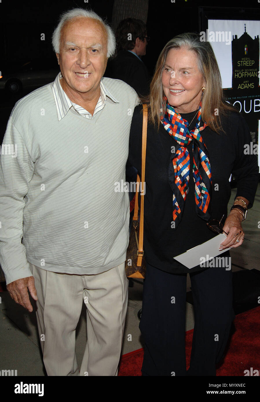 Robert Loggia et épouse - Doute première au Théâtre de l'AMPAS à Los Angeles.LoggiaRobert femme 39 Événement dans la vie d'Hollywood, Californie - Red Carpet Event, USA, Cinéma, Célébrités, photographie, Bestof, Arts, Culture et divertissement, Célébrités, Mode de vie meilleure, Hollywood, événement dans la vie d'Hollywood, Californie - Tapis rouge et en coulisses, musique, célébrités, Topix en couple, en famille (mari et femme) et les enfants - les enfants, frères et sœurs, tsuni@Gamma-USA.com Tsuni enquête de crédit / USA, 2006 à 2009 Banque D'Images