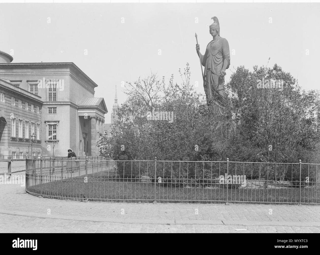 . Anglais : avec un Slotsplads Christiansborg maintenant Pallas Athene statue à Copenhague, Danemark . à 1903 . Fritz Theodor Benzen 22 Christiansborgs Slotsplads. Pallas Athene Banque D'Images