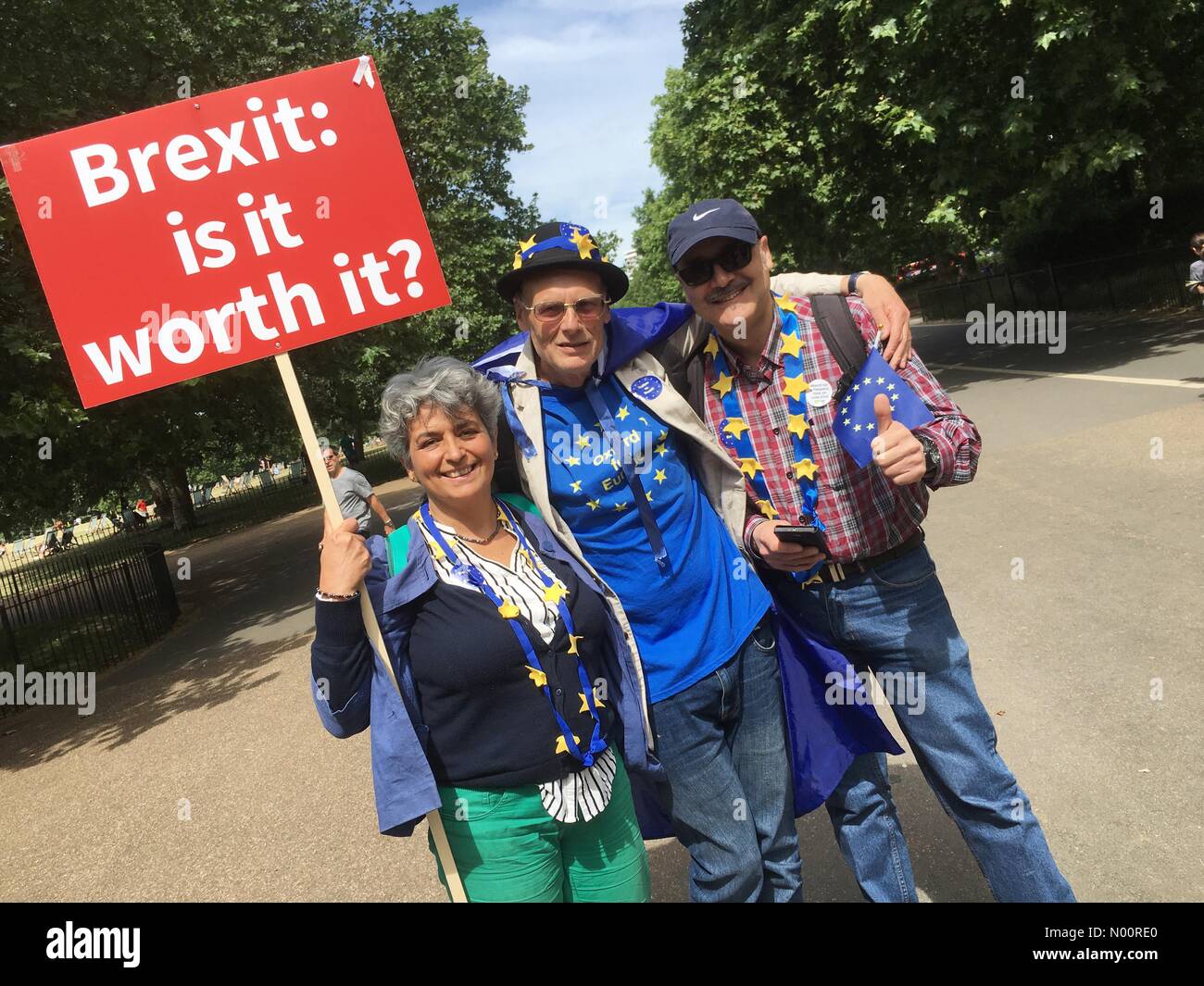 Brexit vote du peuple mars London UK - Samedi 23 Juin 2018 Londres - Des milliers de manifestants se rassemblent pour mars à Whitehall pour demander un scrutin public sur l'accord final Brexit Banque D'Images