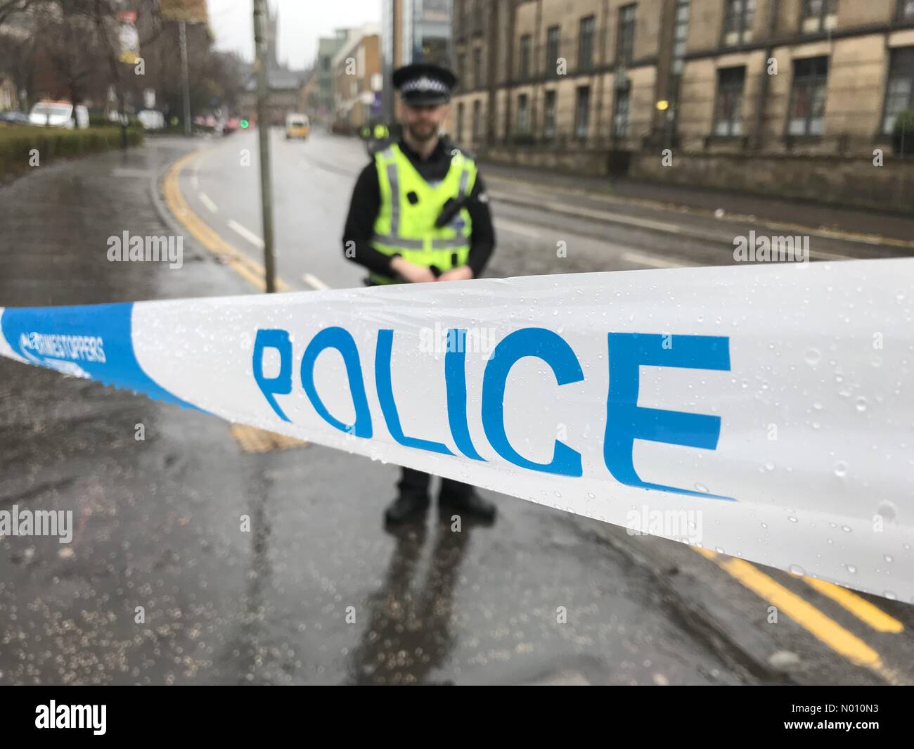 Glasgow, Royaume-Uni. 6 mars, 2019. Avenue de l'université fermée par la police répond à l'incident en cours. Les rapports non confirmés d'étudiants universitaires dire méfiant article trouvé dans l'Université de Glasgow salle de courrier/StockimoNews highbrow : Crédit/Alamy Live News Banque D'Images