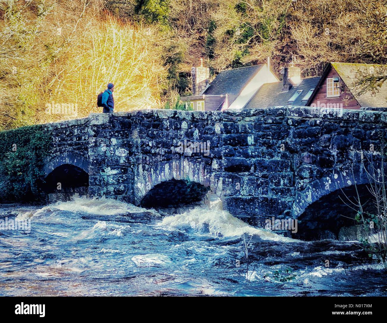Pont de Fingle, Dartmoor, Devon. 7th janvier 2023. Météo au Royaume-Uni : niveau d'eau élevé après de fortes pluies au pont de Fingle, Dartmoor, Devon, Royaume-Uni. 7th janvier 2023. Credit nidpor/ Alamy Live News Credit: Nidpor/StockimoNews/Alamy Live News Banque D'Images