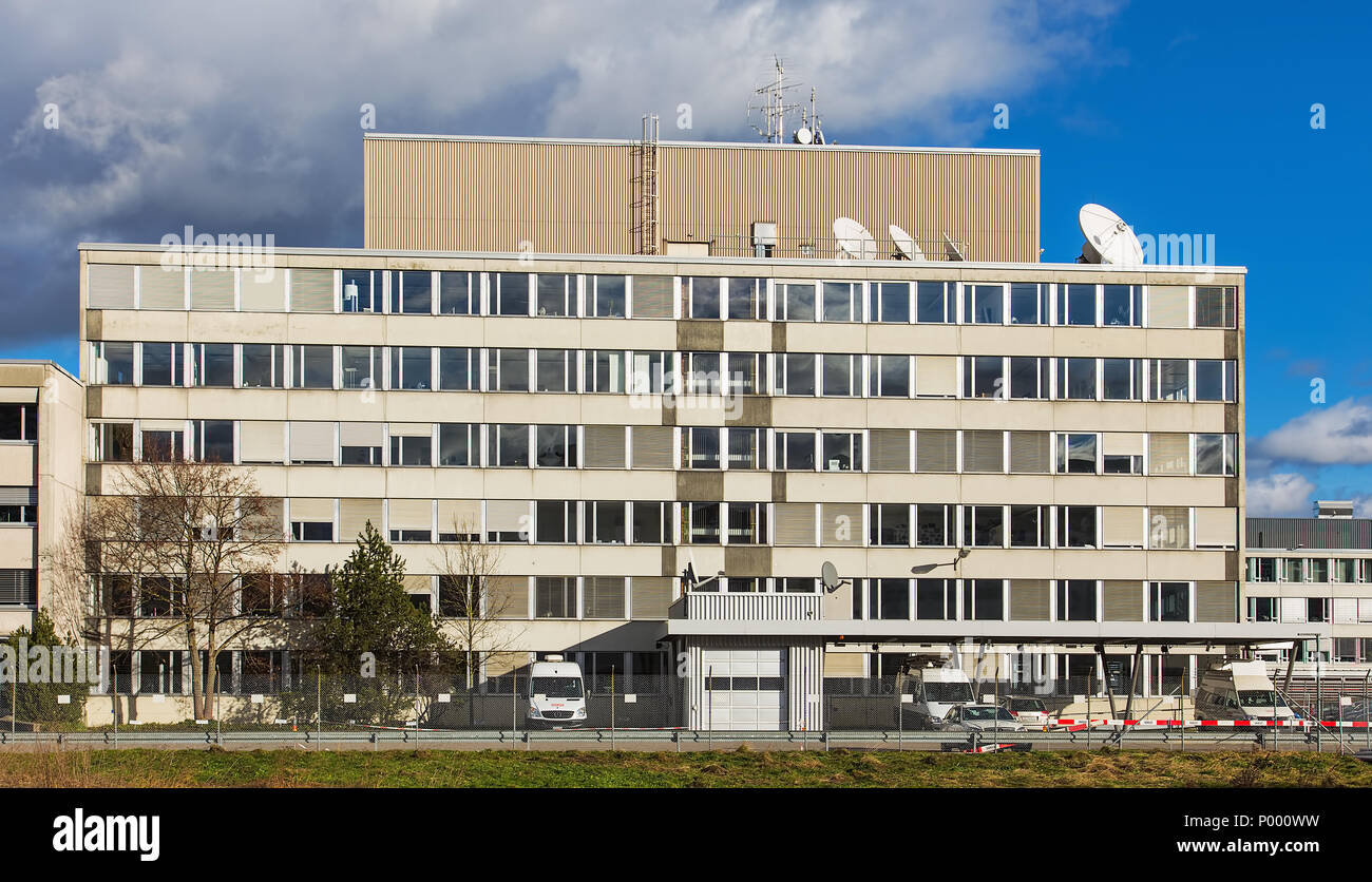L'un des bâtiments de la société suisse de radiodiffusion et télévision. La radio et la Télévision Suisse (allemand : Schweizer Radio und Fernsehen ou CRS). Banque D'Images