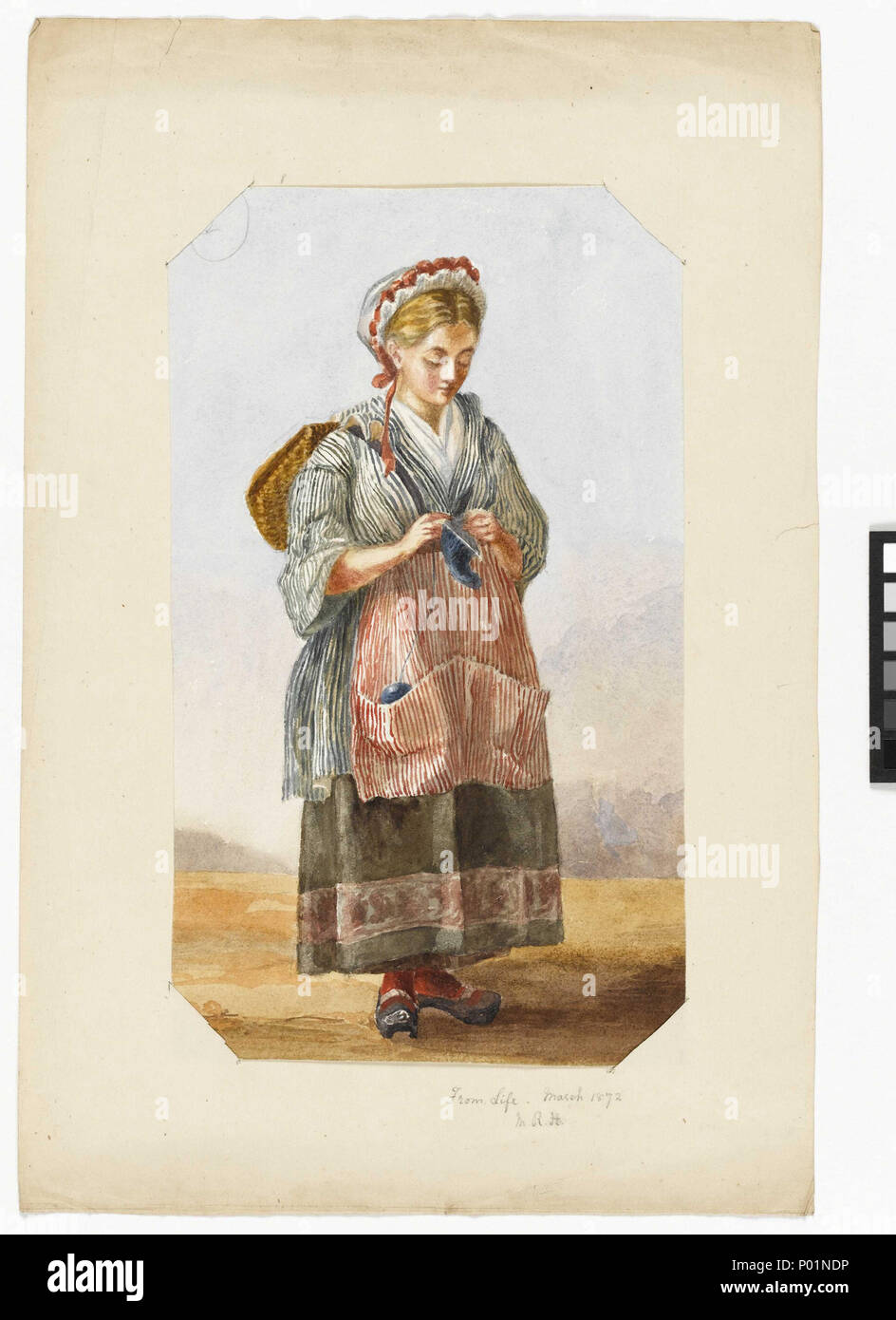 . English : 'La vie', de l'étude d'une fille en costume paysan, tricot Cette "étude d'une jeune fille en costume paysan, tricot' a été réalisé par Mathilde Rose probablement Herschel sur un voyage en Italie. Les enfants de la classe moyenne des familles anglaises étaient souvent envoyées en déplacement autour de l'Italie au xixe siècle pour en savoir plus sur l'art et la pratique le croquis. Il n'était pas rare pour eux de payer des gens comme ce "jeune paysanne italienne' de poser pour eux. Il est signé par l'artiste et du Rose, comme elle était connue de la famille, était John et Margaret's 10ème enfant. C'est l'un d'une série de dessins qu'elle, aux côtés d'h Banque D'Images