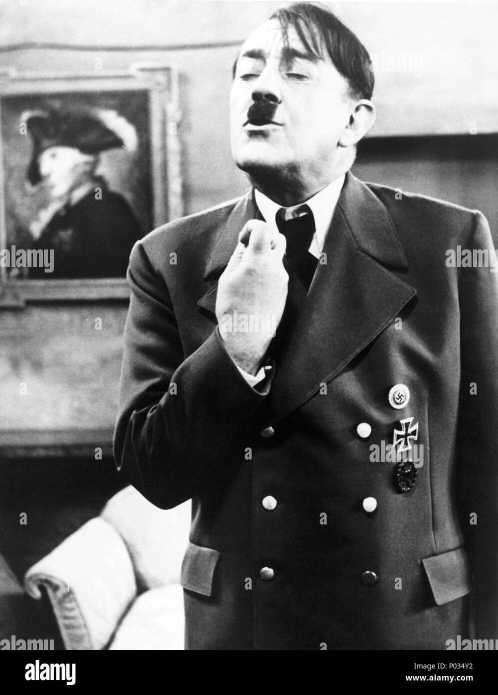 Titre original : Hitler : les dix derniers jours. Titre en anglais : Hitler : les dix derniers jours. Directeur de film : Ennio De Concini. Année : 1973. Stars : Adolf Hitler, Alec Guinness. Credit : PARAMOUNT PICTURES / Album Banque D'Images