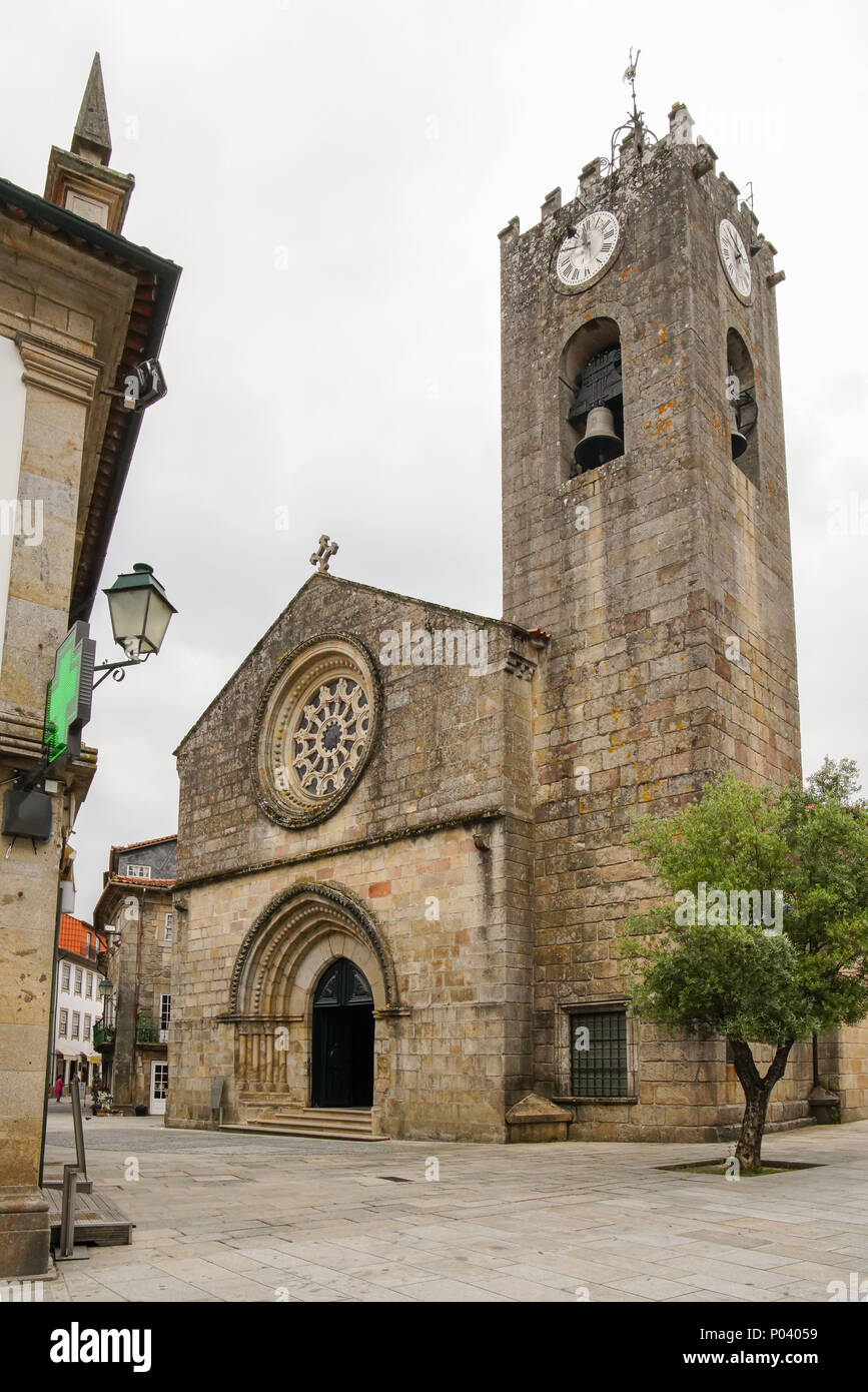 Belle église Igreja Matriz à Ponte de Lima, dans le Nord de la région de Minho au Portugal. Banque D'Images