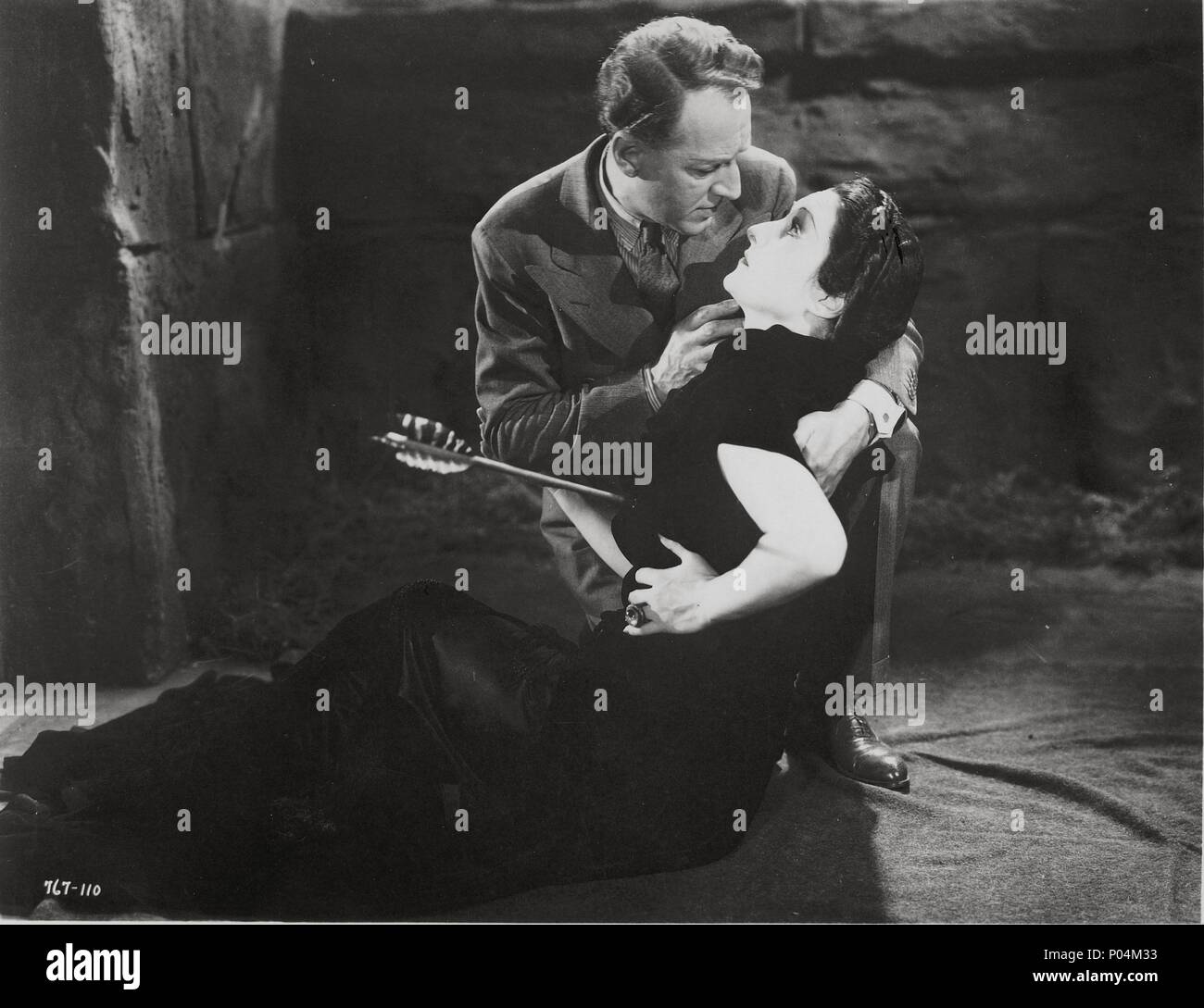 Titre original : La fille de Dracula. Titre en anglais : La fille de Dracula. Directeur de film : LAMBERT HILLYER. Année : 1936. Stars : GLORIA HOLDEN ; Otto Kruger. Credit : UNIVERSAL PICTURES / Album Banque D'Images