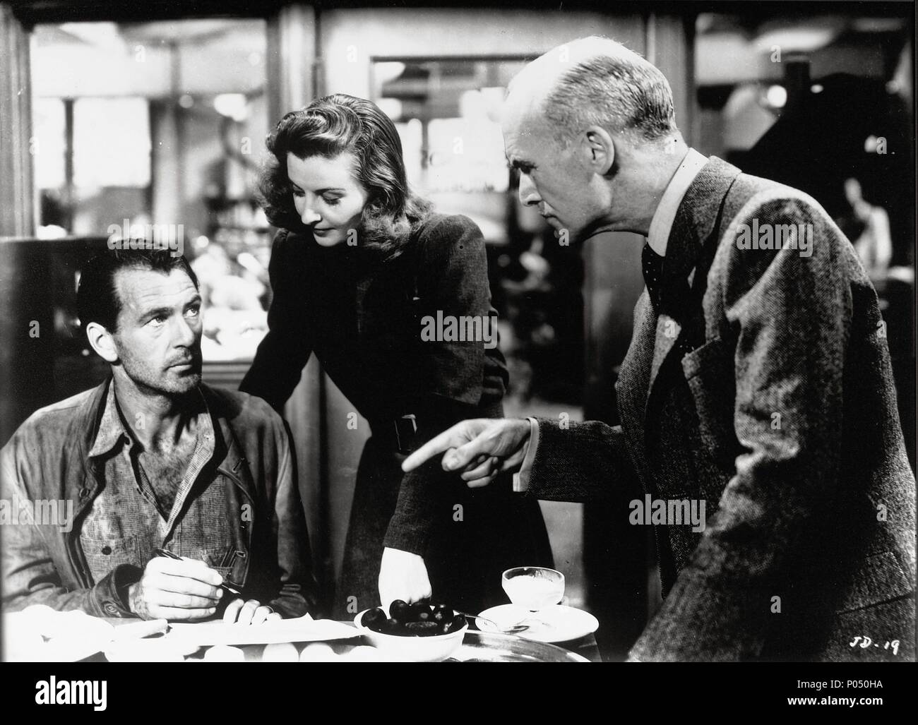 Titre original : MEET JOHN DOE. Titre en anglais : Rencontrez JOHN DOE. Film Réalisateur : FRANK CAPRA. Année : 1941. Stars : Gary Cooper, James Gleason ; Barbara Stanwyck. Copyright : Editorial l'intérieur uniquement. C'est un document distribué au public. Les droits d'accès uniquement, aucune licence de droit d'auteur prévue. Autorisation obligatoire à l'icône visuelle (www.visual-icon.com) est requise pour la reproduction de cette image. Credit : Warner Brothers / Album Banque D'Images