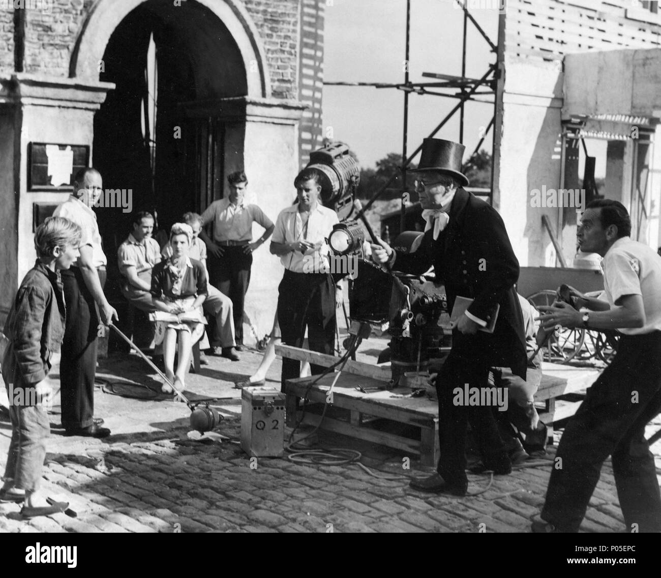 Titre original : OLIVER TWIST. Titre en anglais : OLIVER TWIST. Directeur du film : David Lean. Année : 1948. Stars : David Lean. Credit : CINEGUILD/GRADE / Album Banque D'Images