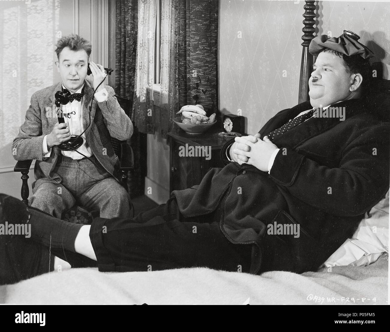 Titre original : les PAS EN MER. Titre en anglais : PAS EN MER. Directeur de film : GORDON DOUGLAS. Année : 1940. Stars : OLIVER HARDY, Stan Laurel. Crédit : AU/HAL ROACH / Album Banque D'Images